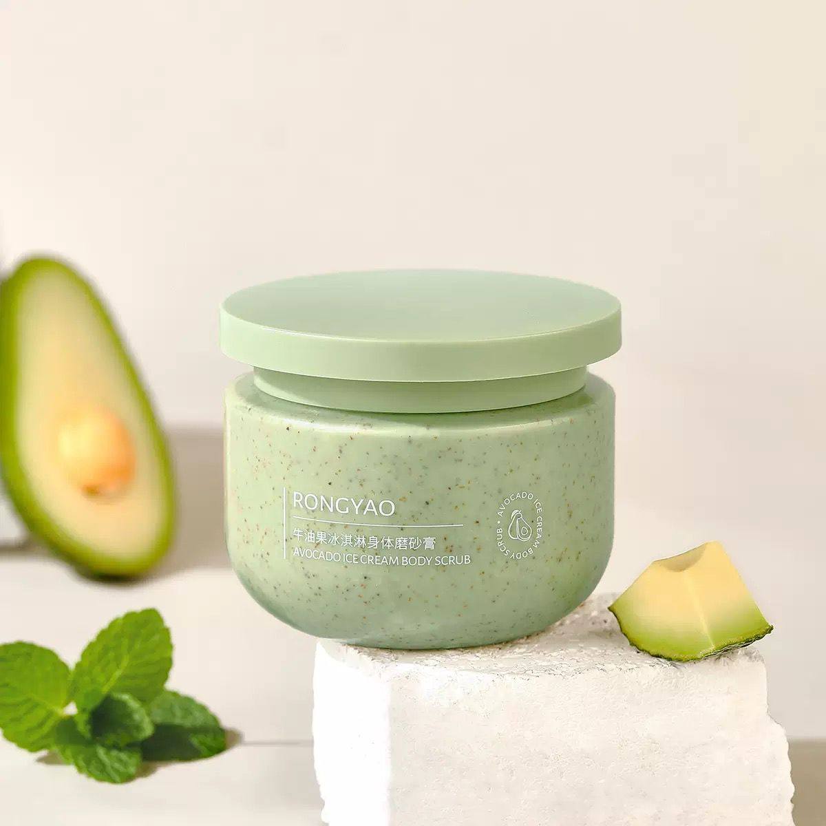 Gently exfoliates and nourishes with natural avocado extracts